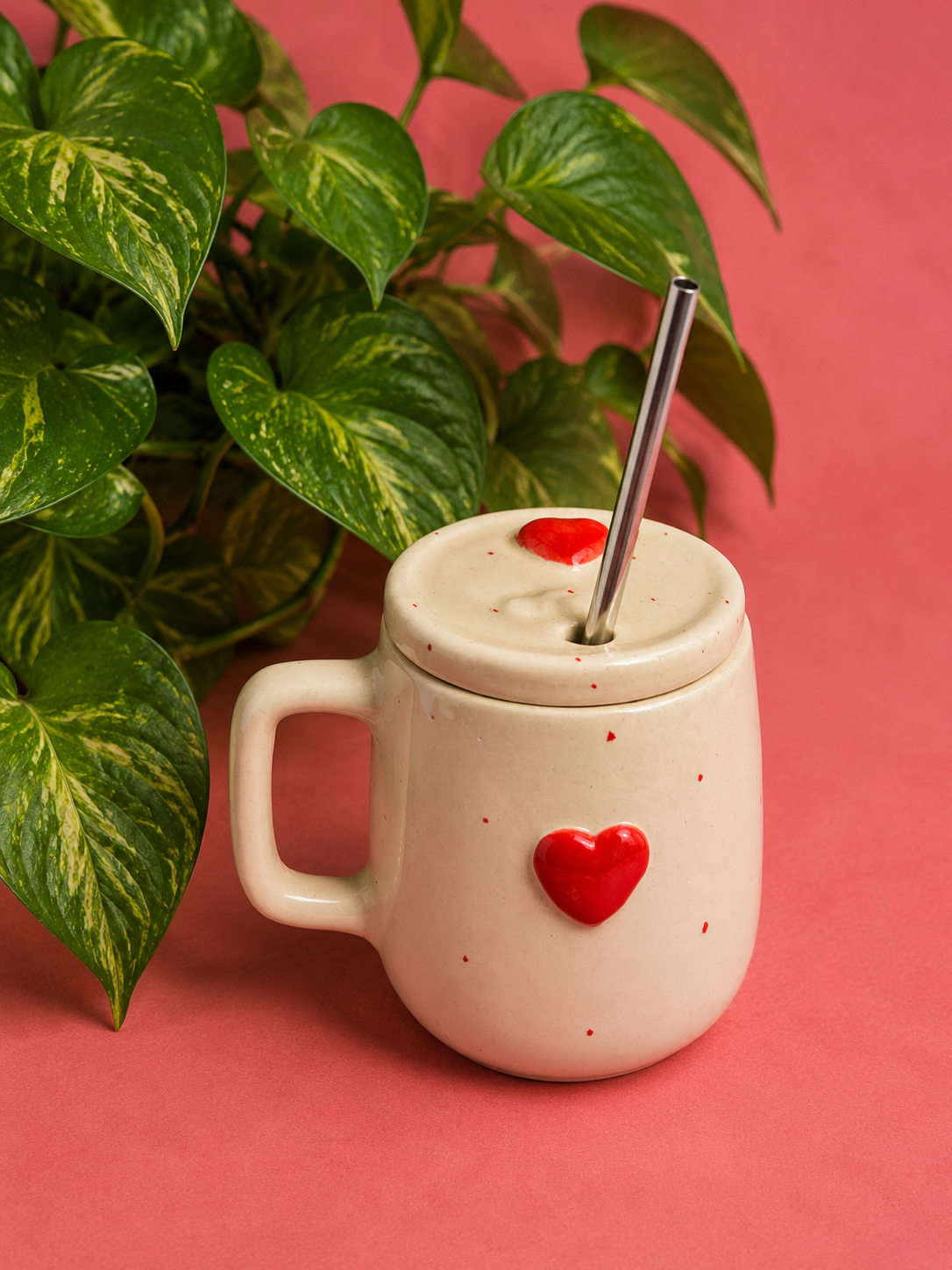 Velvet Heart Sipper With Lid & Reusable Metal Straw