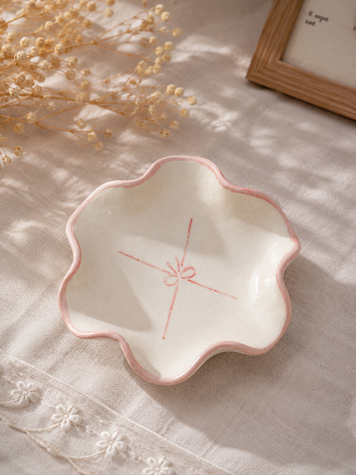 Blush Bow Cup & Saucer Set